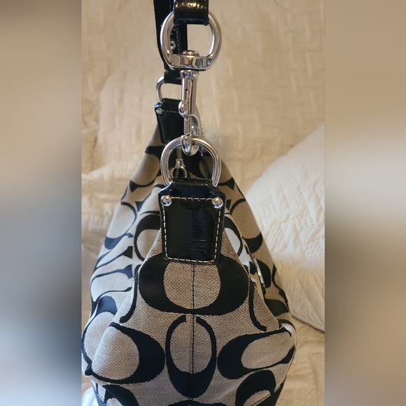 Coach hobo bag - Picture 3 of 9